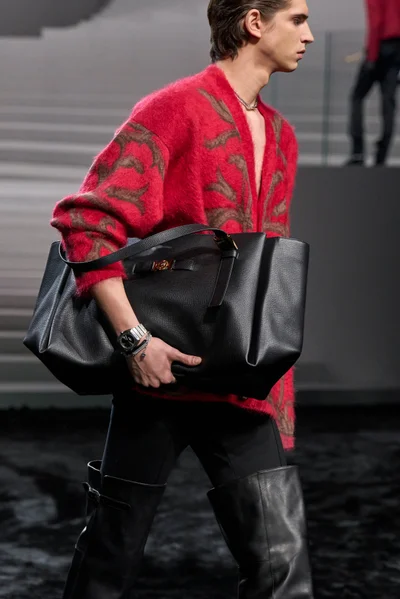 Look 25
